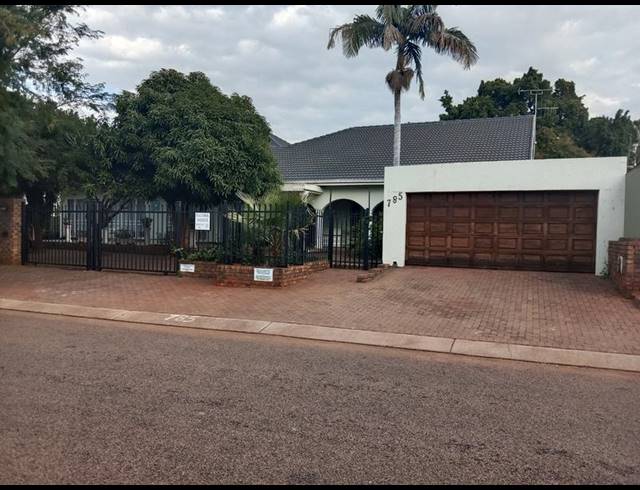 5 BEDROOM HOUSE FOR SALE IN DORANDIA